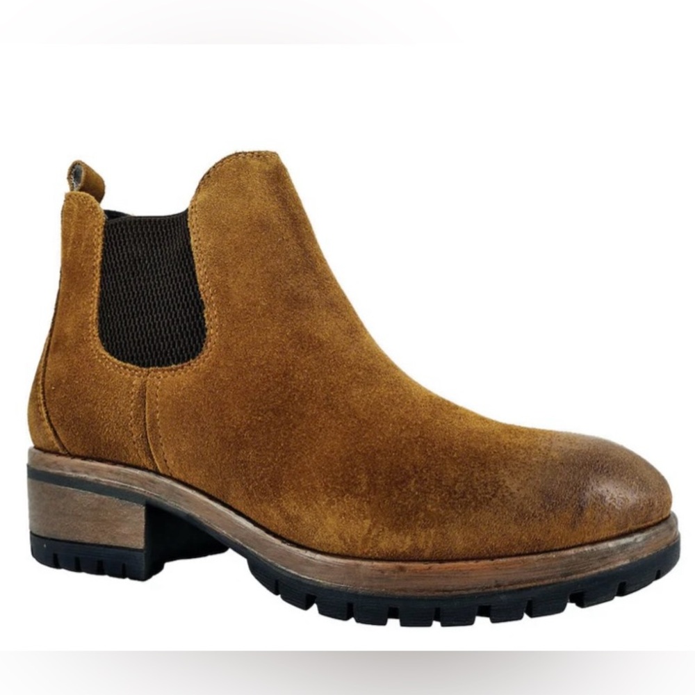 Women's Salvia Cachet Waterproof
Leather Boot Color: Nuthatch Size 10/10.5